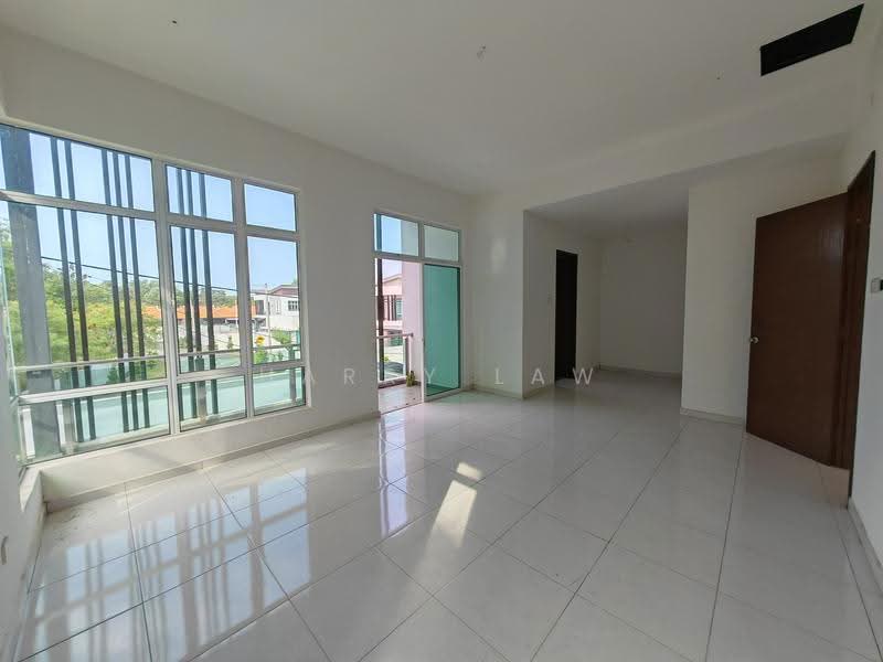 Semi-Detached House for Sale in Taman Batu Berendam Putra (Batu Berendam) - Harry Law - Living Room - PropertyGuru.com.my