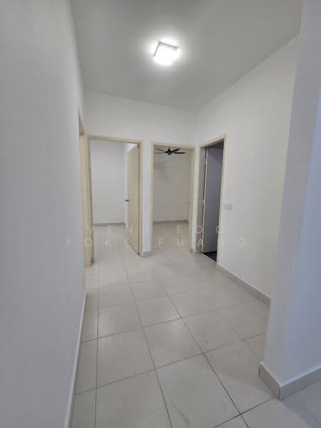 Apartment for Rent at De Bayu - Veni Foo Yoke Fuang - Corridor - PropertyGuru.com.my