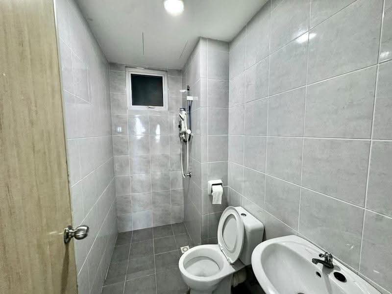 Kondominium untuk Disewa di i-Santorini - Ertmen Ho - Bathroom - PropertyGuru.com.my