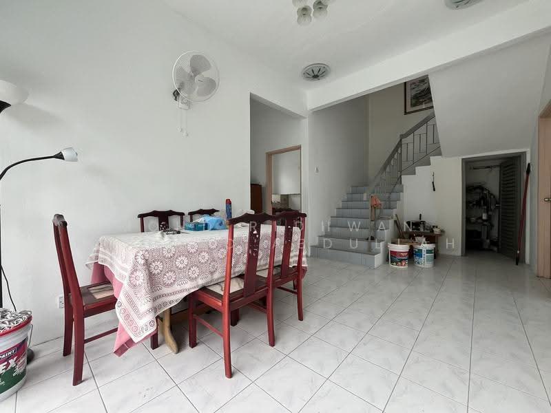 Semi-Detached House for Sale in Sepang (Selangor) - Mohd Ridhwan Richard Abdullah - Dining Room - PropertyGuru.com.my