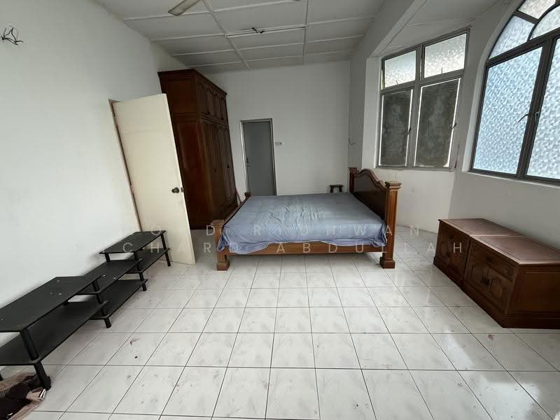 Semi-Detached House for Sale in Sepang (Selangor) - Mohd Ridhwan Richard Abdullah - Bedroom - PropertyGuru.com.my