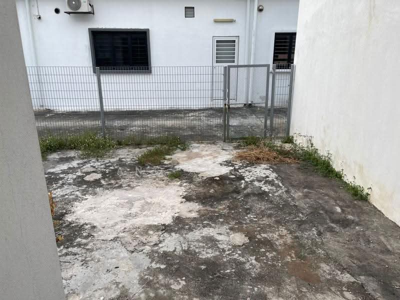 2-storey Terraced House for Sale in bayuemas (Klang) - Ang Agnes - Exterior - PropertyGuru.com.my