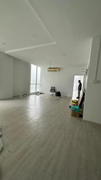 Office for Rent in Taman Equine (Seri Kembangan) - Benny Lee - Interior - PropertyGuru.com.my