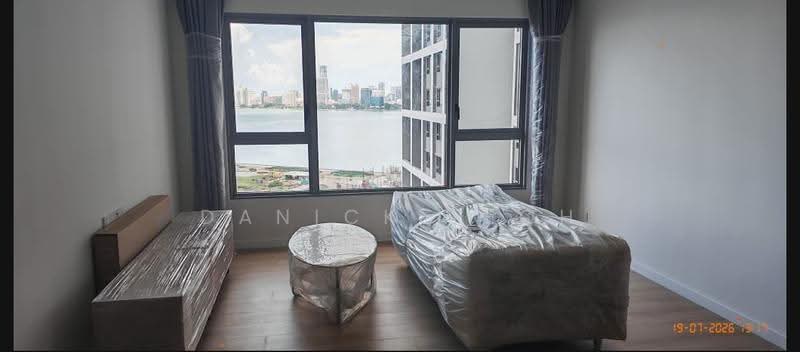 Kediaman Servis untuk Dijual di The Meg Serviced Residence - Danick Teoh - Living Room - PropertyGuru.com.my