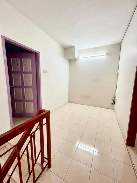 2-storey Terraced House for Sale in Taman Manggis Jaya (Banting) - Ahmad Muslim - Interior - PropertyGuru.com.my
