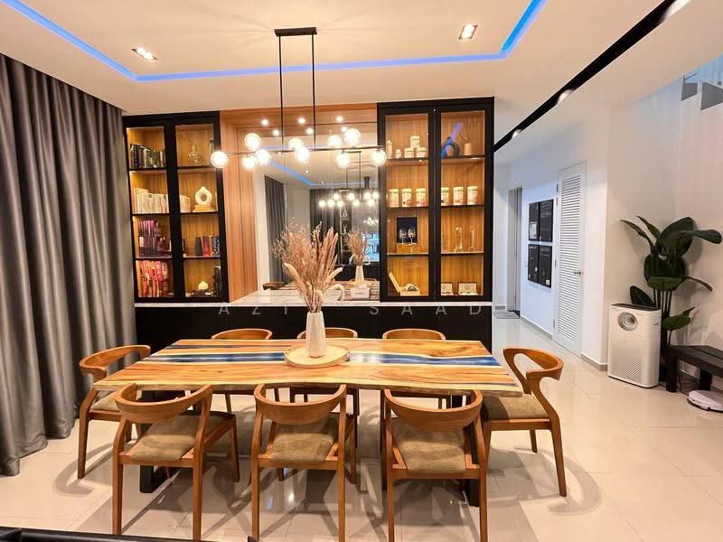 Rumah Berkembar untuk Dijual di Kuala Selangor (Selangor) - Aziz Saad - Dining Room - PropertyGuru.com.my