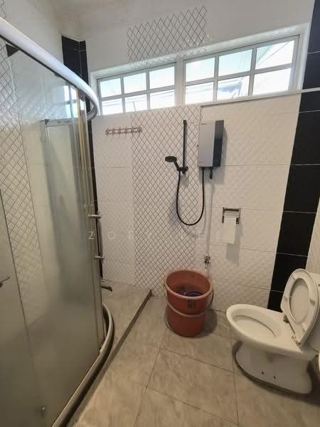 2-storey Terraced House for Sale in Taman Skudai Baru (Skudai) - Zoey Lee - Bathroom - PropertyGuru.com.my