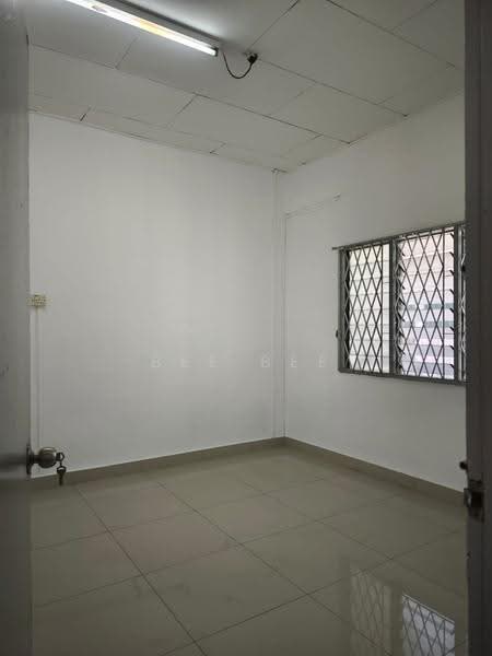 Rumah Teres 1-Tingkat untuk Disewa di Taman Ungku Tun Aminah (Skudai) - Bee Bee - PropertyGuru.com.my