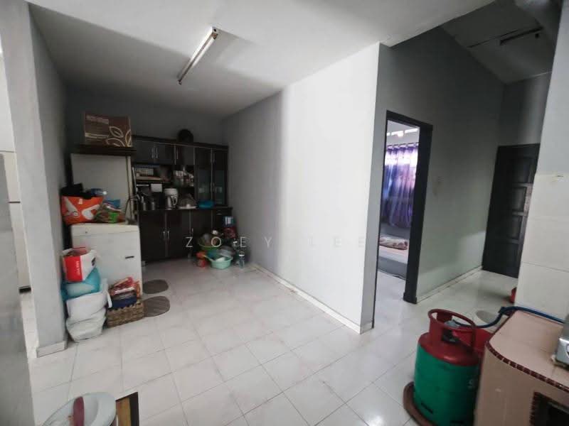 Rumah Teres 1-Tingkat untuk Dijual di Taman Ungku Tun Aminah (Skudai) - Zoey Lee - Kitchen - PropertyGuru.com.my