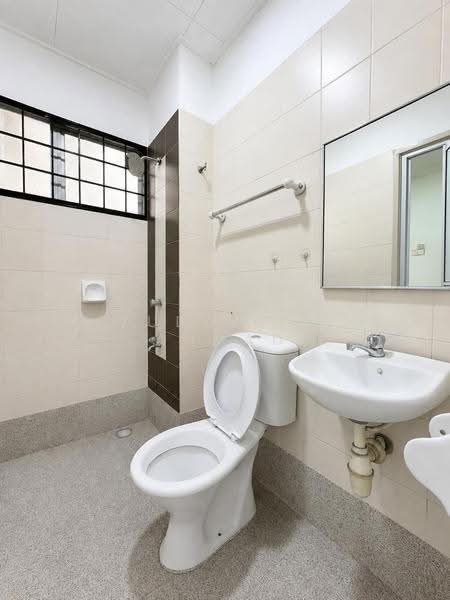 2-storey Terraced House for Sale in Subang Jaya (Selangor) - Aizuddin bin Ahmad - Bathroom - PropertyGuru.com.my
