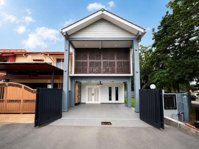 2-storey Terraced House for Sale in Subang Jaya (Selangor) - Aizuddin bin Ahmad - Exterior - PropertyGuru.com.my