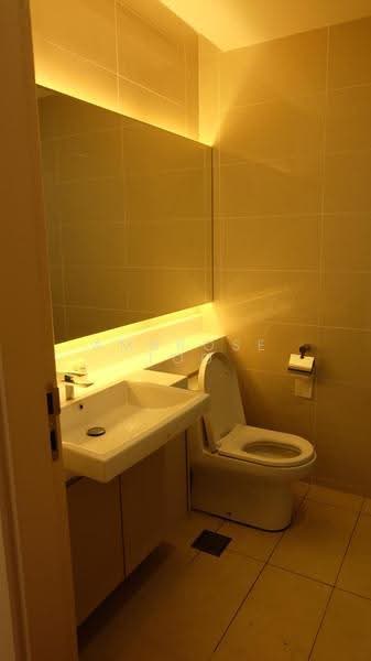 Kediaman Servis untuk Dijual di Suasana Bukit Ceylon / Raja Chulan Residences - Ambrose Too - Bathroom - PropertyGuru.com.my