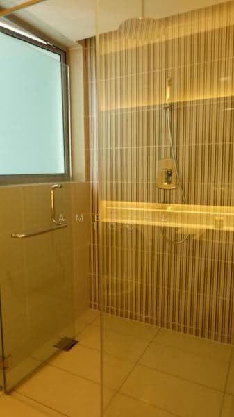 Kediaman Servis untuk Dijual di Suasana Bukit Ceylon / Raja Chulan Residences - Ambrose Too - Bathroom - PropertyGuru.com.my