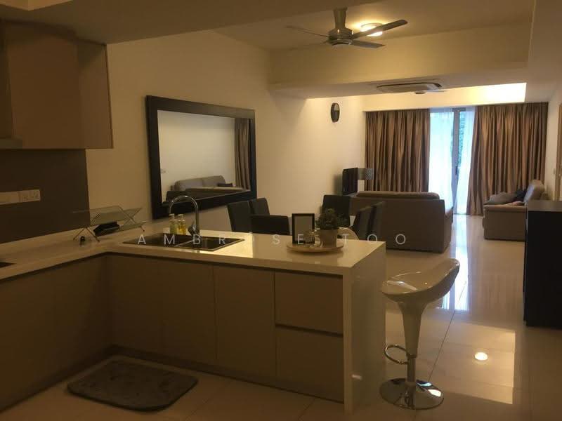 Kediaman Servis untuk Dijual di Suasana Bukit Ceylon / Raja Chulan Residences - Ambrose Too - Living Room - PropertyGuru.com.my