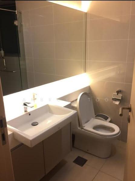 Kediaman Servis untuk Dijual di Suasana Bukit Ceylon / Raja Chulan Residences - Ambrose Too - Bathroom - PropertyGuru.com.my