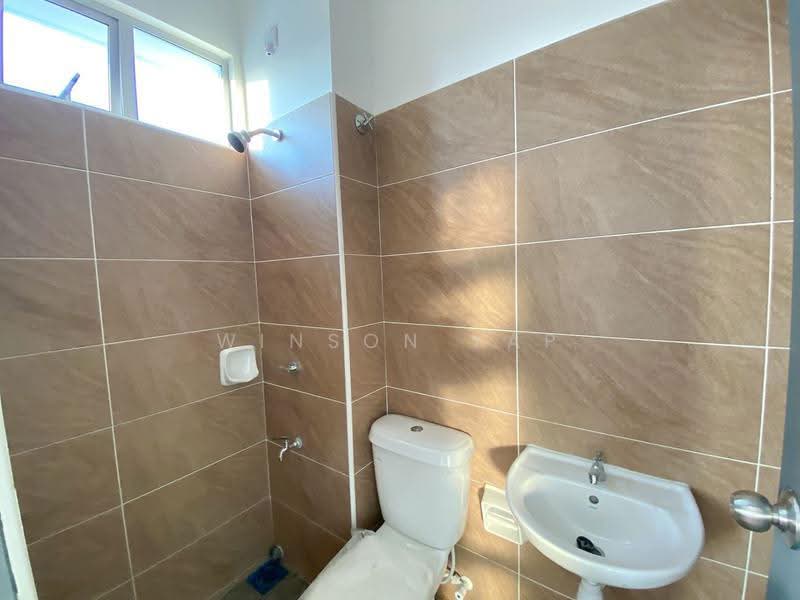 Rumah Teres untuk Dijual di Bandar Dato Onn (Tebrau) - Winson Yap - Bathroom - PropertyGuru.com.my