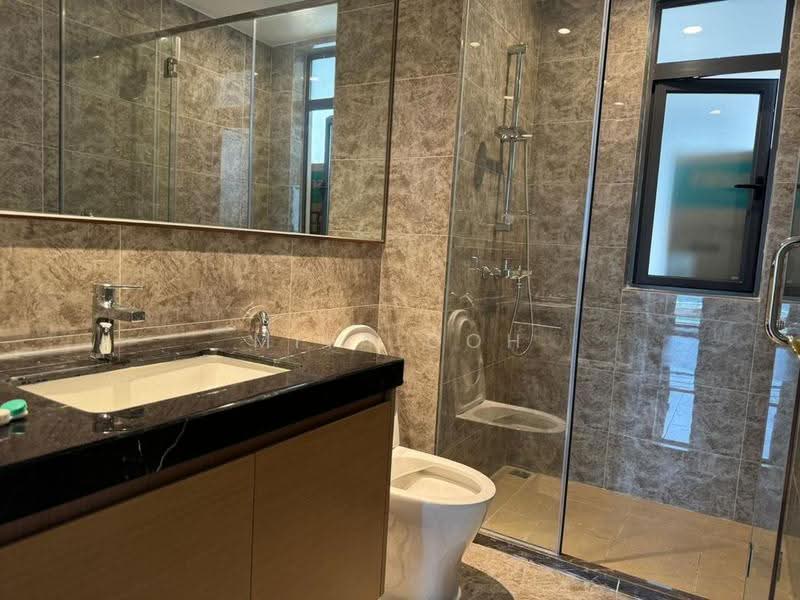 Kondominium untuk Dijual di R&F Princess Cove Phase 2-Seine Region - Miya Goh - Bathroom - PropertyGuru.com.my