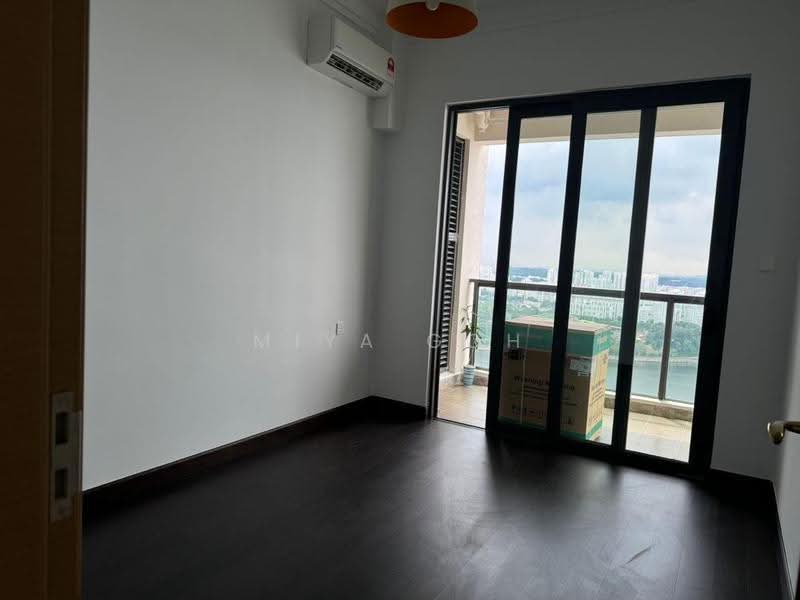 Kondominium untuk Dijual di R&F Princess Cove Phase 2-Seine Region - Miya Goh - Balcony - PropertyGuru.com.my