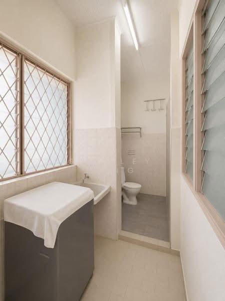 Flat for Sale at Flat Taman Ungku Tun Aminah - Shirley Pang - Bathroom - PropertyGuru.com.my