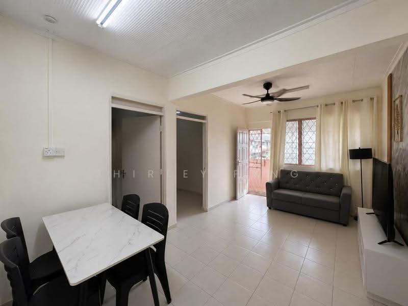 Flat for Sale at Flat Taman Ungku Tun Aminah - Shirley Pang - Living Room - PropertyGuru.com.my