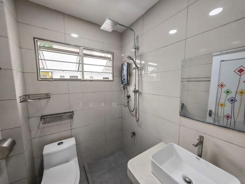 Rumah Teres 1.5-Tingkat untuk Dijual di SS3 (Petaling Jaya) - Ivan Lee - Bathroom - PropertyGuru.com.my