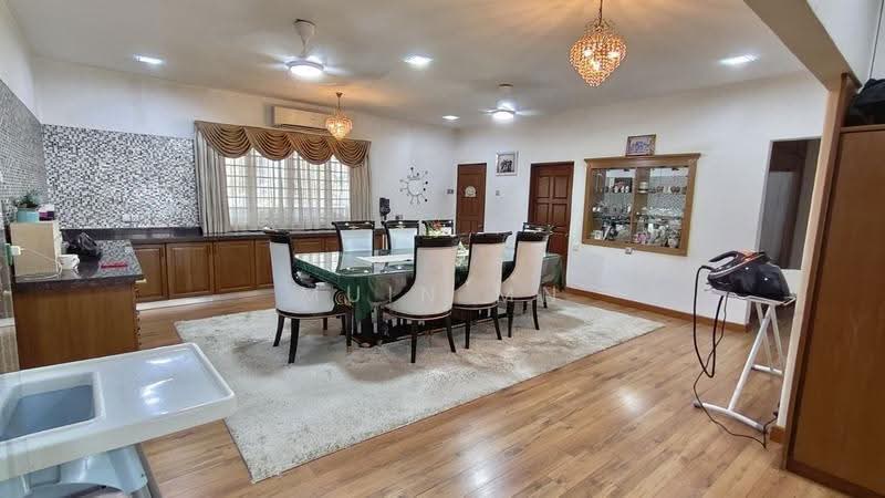 Semi-Detached House for Sale in Taman Melawati (Ulu Kelang) - Muin Mn - Dining Room - PropertyGuru.com.my
