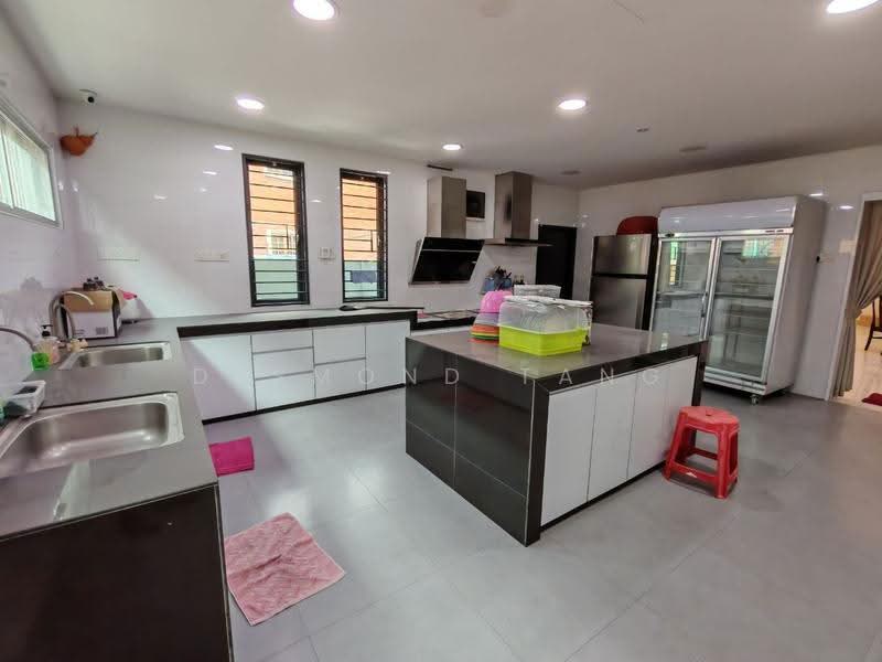 2-storey Terraced House for Rent in Bandar Sungai Long (Selangor) - Desmond Tang - Kitchen - PropertyGuru.com.my