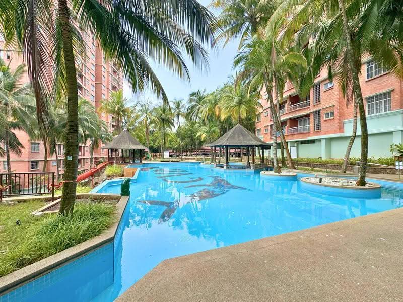 Kondominium untuk Disewa di Greenview Residence - WAYNE SHENG - Pool - PropertyGuru.com.my