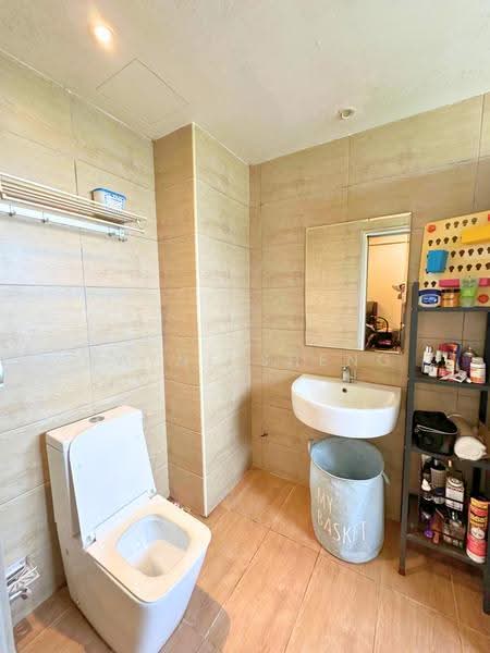 Kondominium untuk Disewa di Greenview Residence - WAYNE SHENG - Bathroom - PropertyGuru.com.my