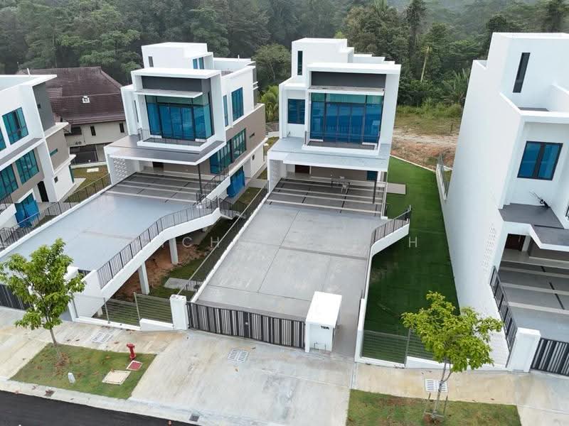 Bungalow House untuk Dijual di Kayangan Heights (Shah Alam) - Michelle Boh - Exterior - PropertyGuru.com.my