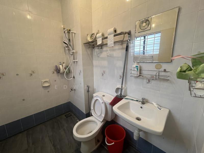 2-storey Terraced House for Sale in Alam Damai (Cheras) - Edward Ooi - Bathroom - PropertyGuru.com.my