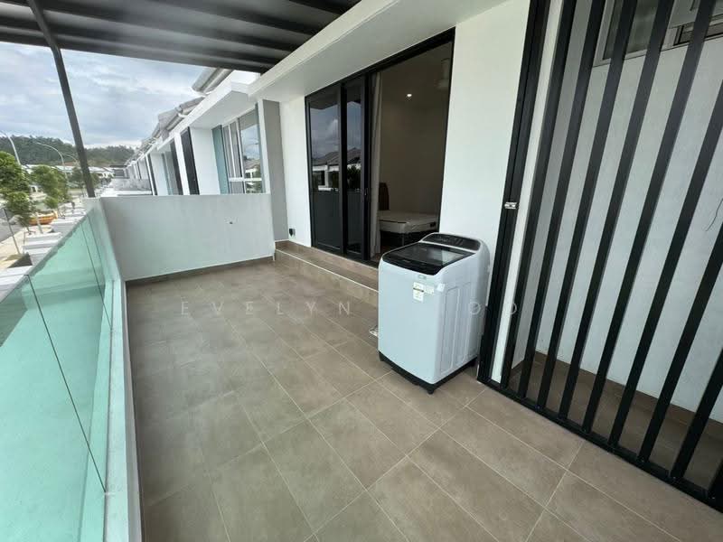 2-storey Terraced House for Rent in Kota Emerald (Rawang) - Evelyn Khoo - Balcony - PropertyGuru.com.my