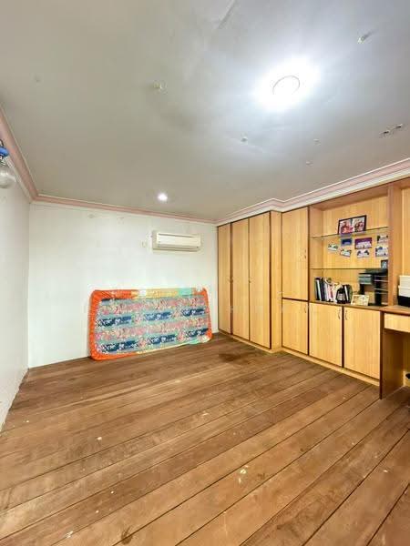 2-storey Terraced House for Sale in Kampung Melayu Kangkar Pulai (Pulai) - Ravinish Ravinthran - Bedroom - PropertyGuru.com.my