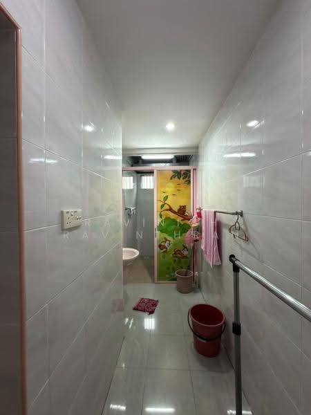 2-storey Terraced House for Sale in Kampung Melayu Kangkar Pulai (Pulai) - Ravinish Ravinthran - Bathroom - PropertyGuru.com.my