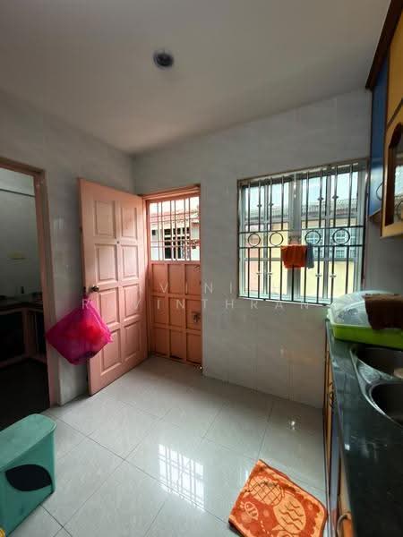 2-storey Terraced House for Sale in Kampung Melayu Kangkar Pulai (Pulai) - Ravinish Ravinthran - Kitchen - PropertyGuru.com.my