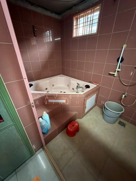2-storey Terraced House for Sale in Kampung Melayu Kangkar Pulai (Pulai) - Ravinish Ravinthran - Bathroom - PropertyGuru.com.my
