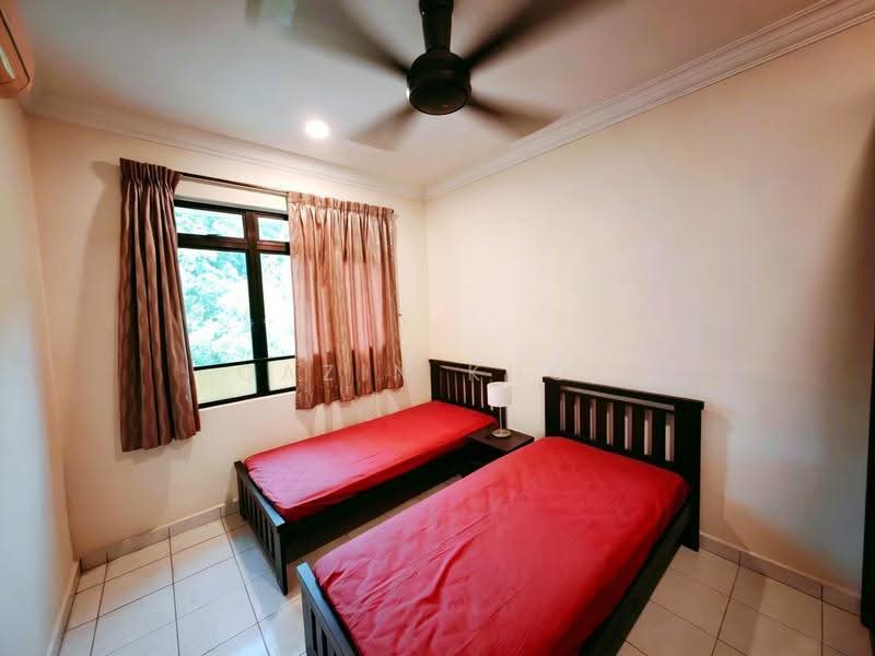 Kondominium untuk Disewa di Golf Vista Resort Homes - Qazin Khoo - Bedroom - PropertyGuru.com.my