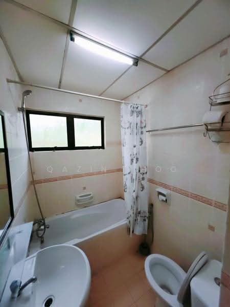 Kondominium untuk Disewa di Golf Vista Resort Homes - Qazin Khoo - Bathroom - PropertyGuru.com.my