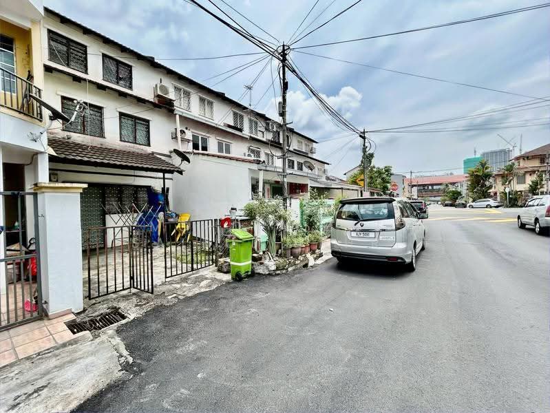 Rumah Teres untuk Dijual di Desa Setapak (Wangsa Maju) - Mohd Aizat Saiful Bahri - Exterior - PropertyGuru.com.my