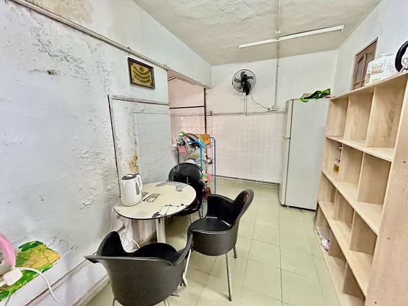 Rumah Teres untuk Dijual di Desa Setapak (Wangsa Maju) - Mohd Aizat Saiful Bahri - Kitchen - PropertyGuru.com.my