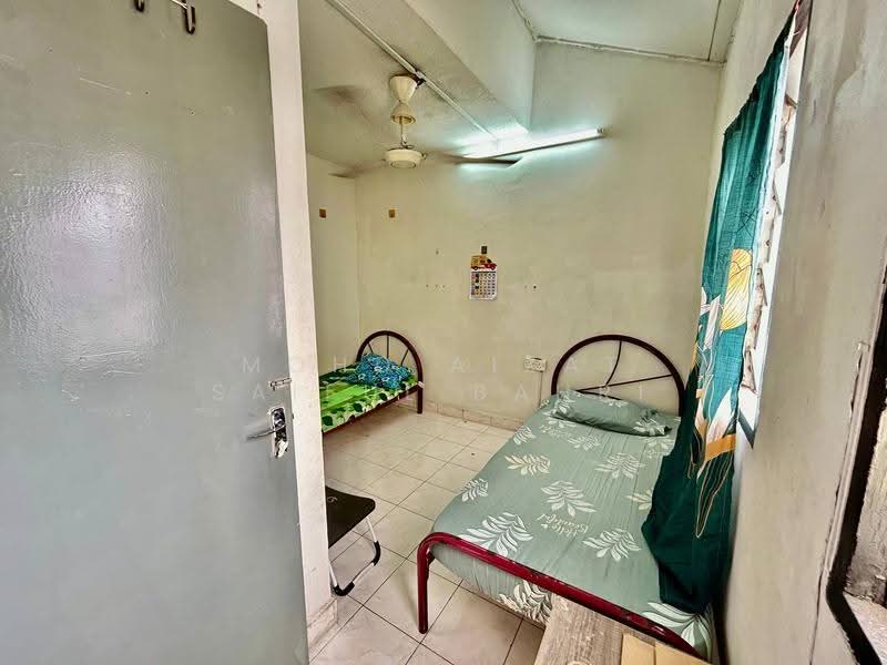 Rumah Teres untuk Dijual di Desa Setapak (Wangsa Maju) - Mohd Aizat Saiful Bahri - Bedroom - PropertyGuru.com.my