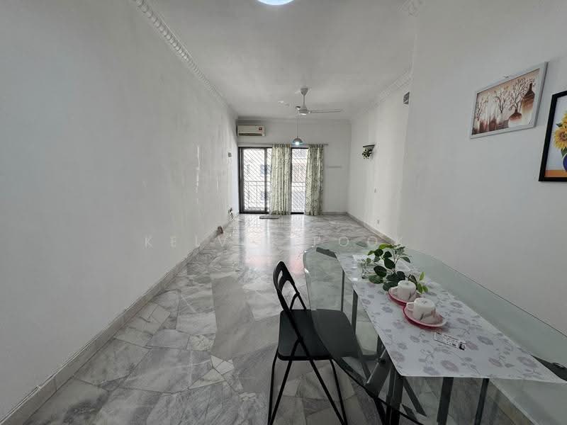 Kondominium untuk Dijual di Bukit Gembira Condominium - Kelvin Pook - Living Room - PropertyGuru.com.my