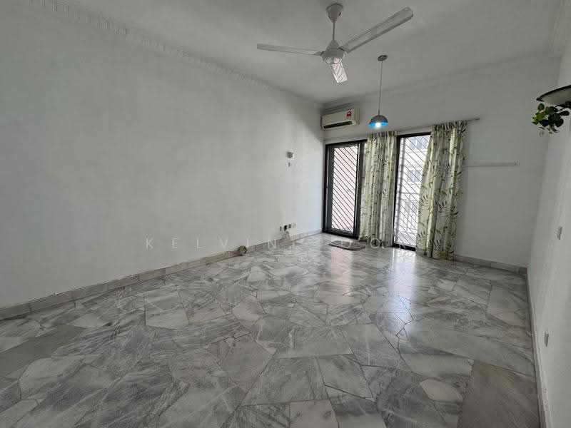 Kondominium untuk Dijual di Bukit Gembira Condominium - Kelvin Pook - Living Room - PropertyGuru.com.my