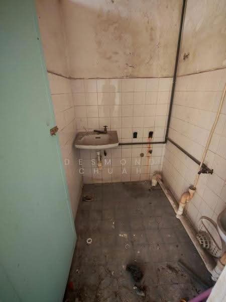 Shop for Sale in Taman Impian Alma (Bukit Mertajam) - Desmond Chuah - Bathroom - PropertyGuru.com.my