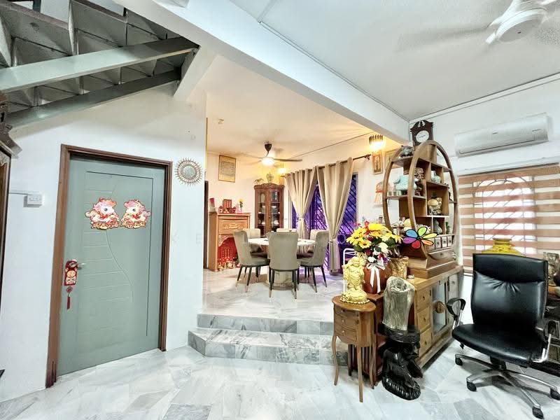 Semi-Detached House for Sale in Bandar Country Homes (Rawang) - Kelly Kok - Interior - PropertyGuru.com.my