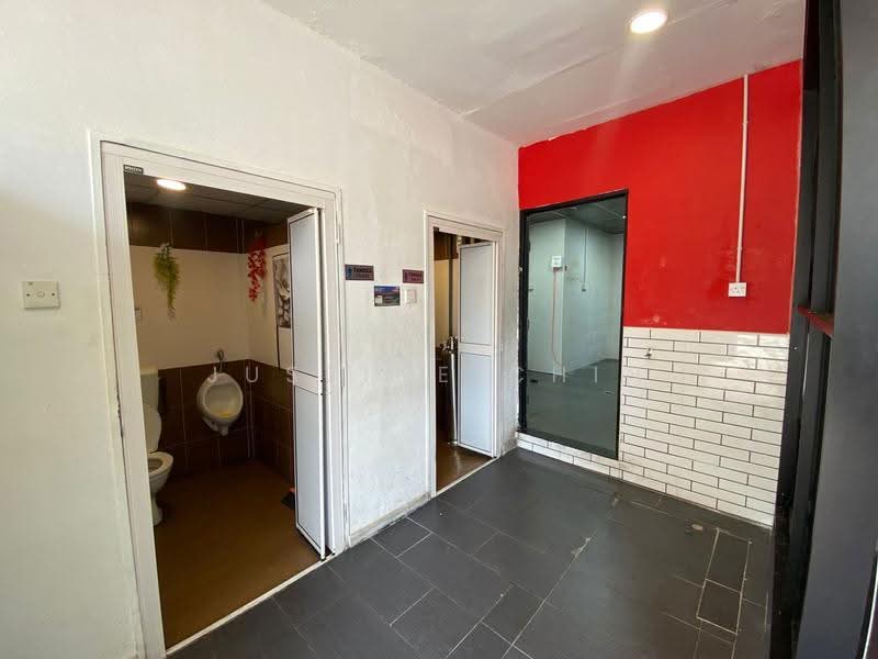 Shop / Office untuk Dijual di Ipoh (Perak) - Justine Chin - Bathroom - PropertyGuru.com.my