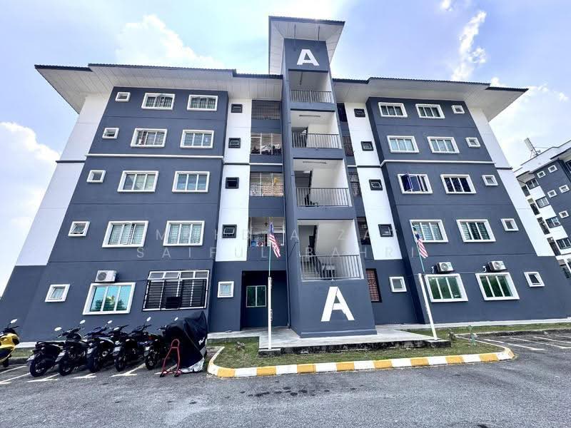 Pangsapuri untuk Dijual di Green Villa - Mohd Aizat Saiful Bahri - Exterior - PropertyGuru.com.my