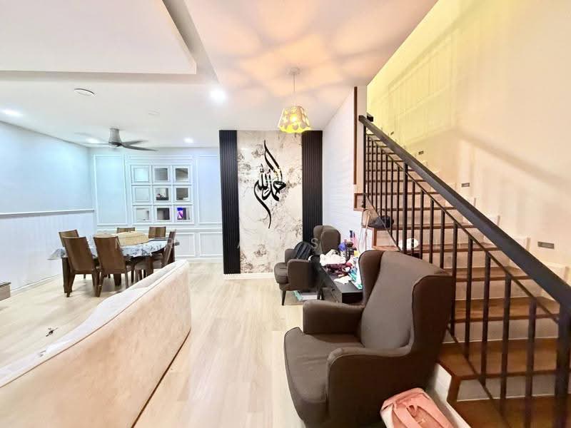 2-storey Terraced House for Sale in Taman Pulai Hijauan (Skudai) - Amir Faris Rusli - Living Room - PropertyGuru.com.my