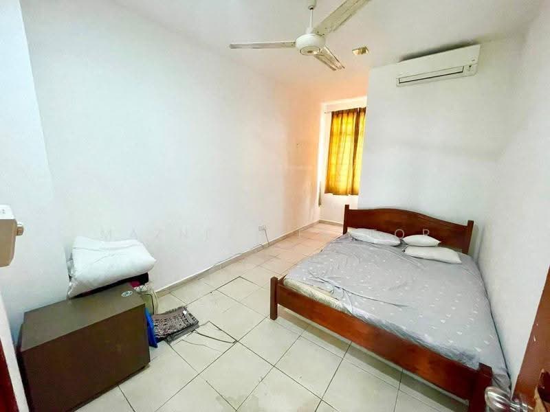 Terraced House for Sale in Taman Jelok Impian (Kajang) - Maznee Realtor - Bedroom - PropertyGuru.com.my