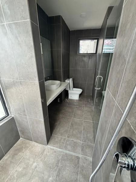 Kediaman Servis untuk Disewa di Astoria Ampang - Vincent Lee - Bathroom - PropertyGuru.com.my